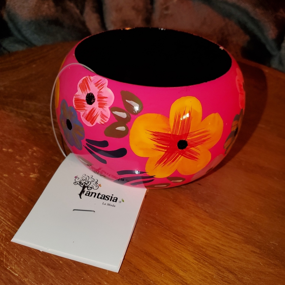 Fantasia By La Moda NWT Floral Bangle Pink